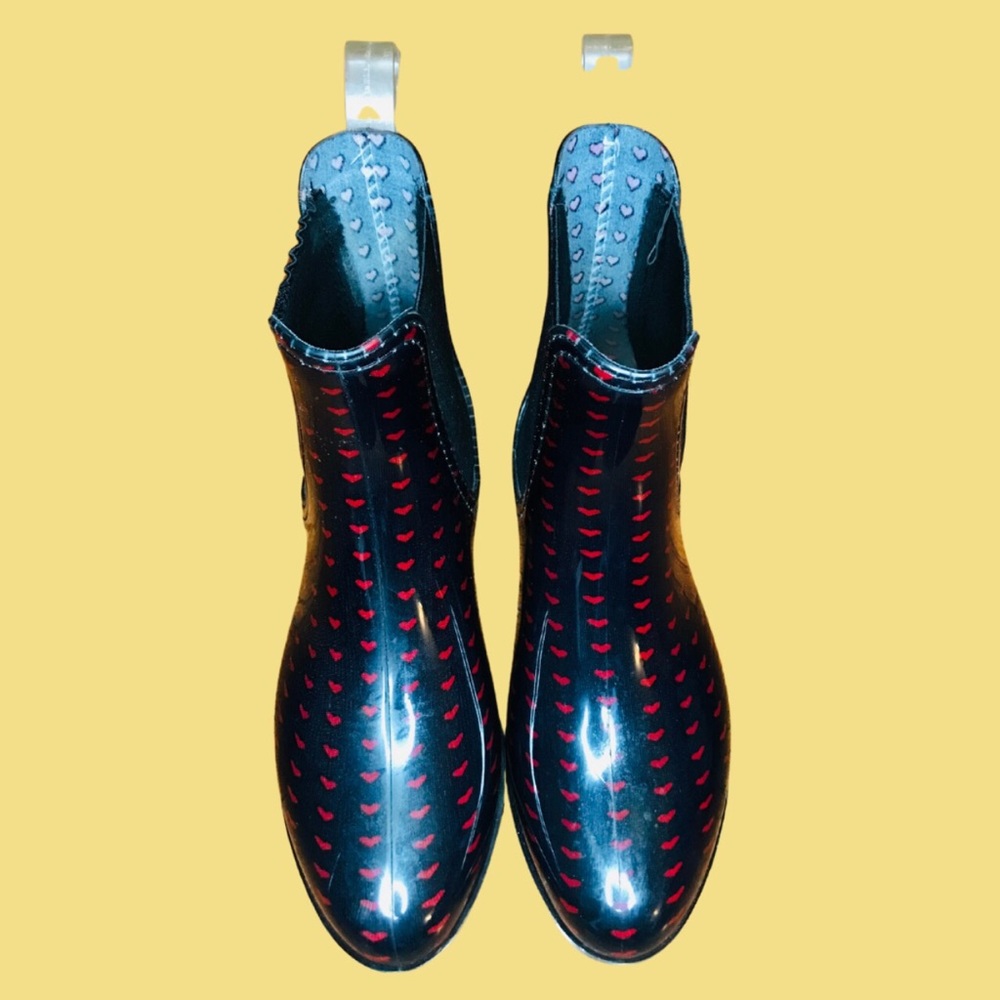 Henry Ferrera chic rainboots